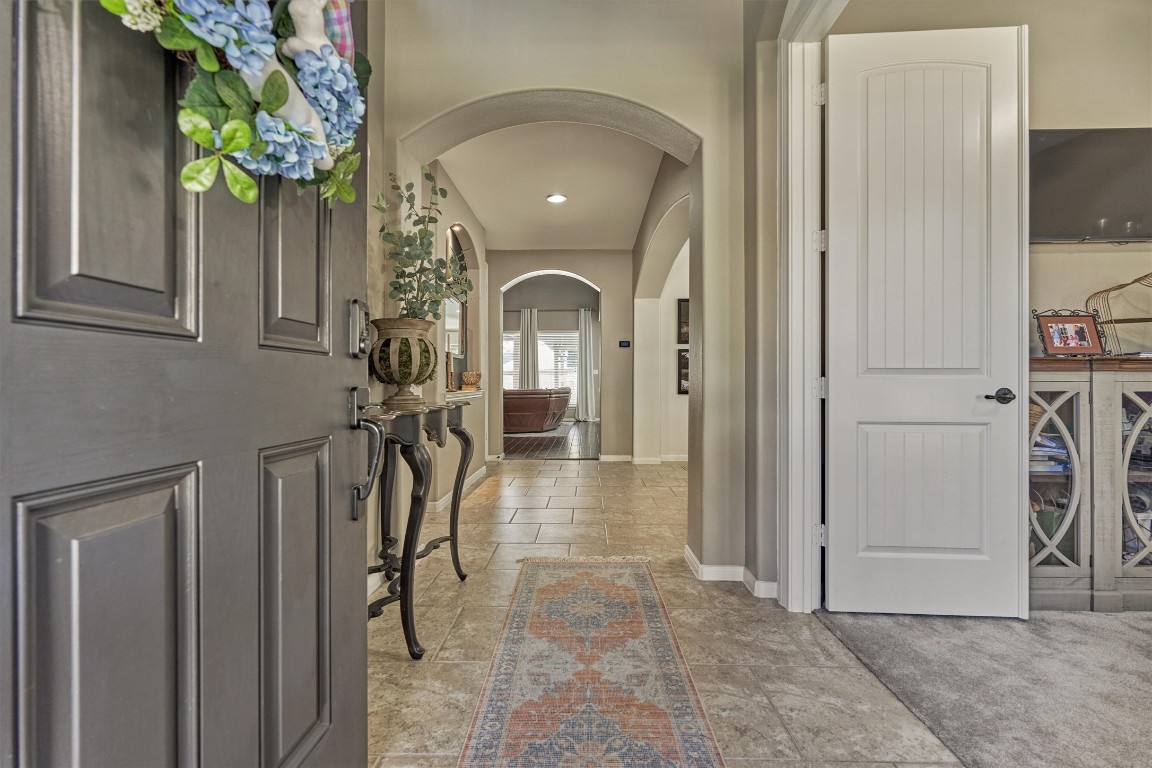 226 Hampton Glen Road Montgomery, TX 77356 - Photo 5 of 48 Welcome to this beautifully updated home.