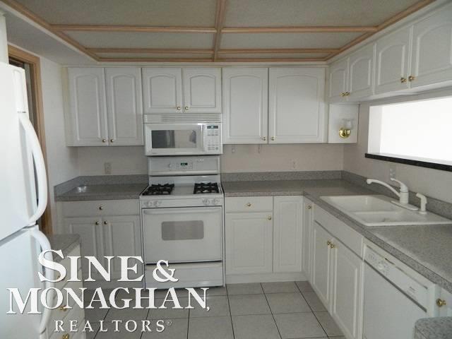 148 Kenyon Road Algonac, MI 48001 - Photo 10 of 16