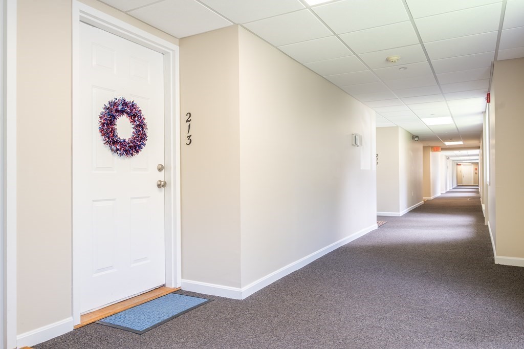 4 Duck Pond Road, Unit 213 Beverly, MA 01915 - Photo 25 of 27 Gallery Image 25