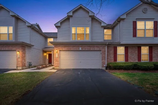 $360,000 | 715 Riding Lane, Unit 715, St. Charles, IL 60174