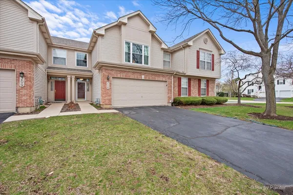$360,000 | 715 Riding Lane, Unit 715, St. Charles, IL 60174
