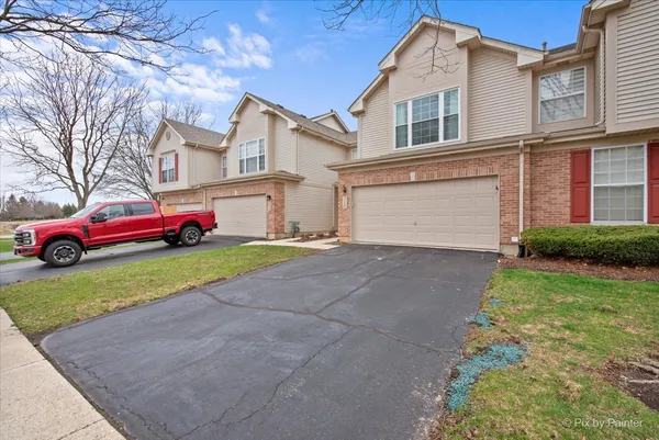 $360,000 | 715 Riding Lane, Unit 715, St. Charles, IL 60174