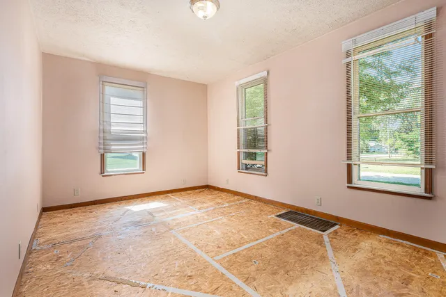 $129,000 | 313 South Brown Street, Paw Paw, MI 49079