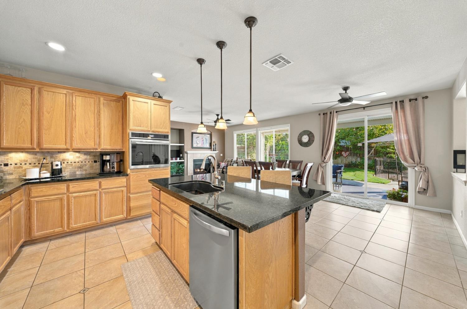1530 Calhoun Avenue Ripon, CA 95366 - Photo 11 of 42 Gallery Image 11