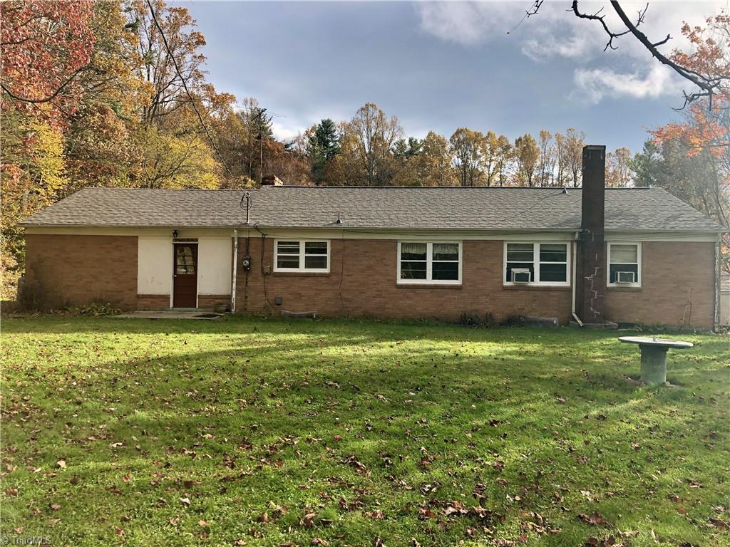 67 Ranger Road Fancy Gap, VA 24328 - Photo 4 of 32 Gallery Image 4
