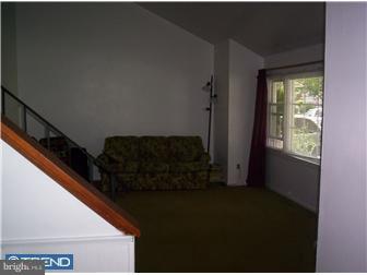 306 Deerfield Road Newark, DE 19713 - Photo 3 of 11
