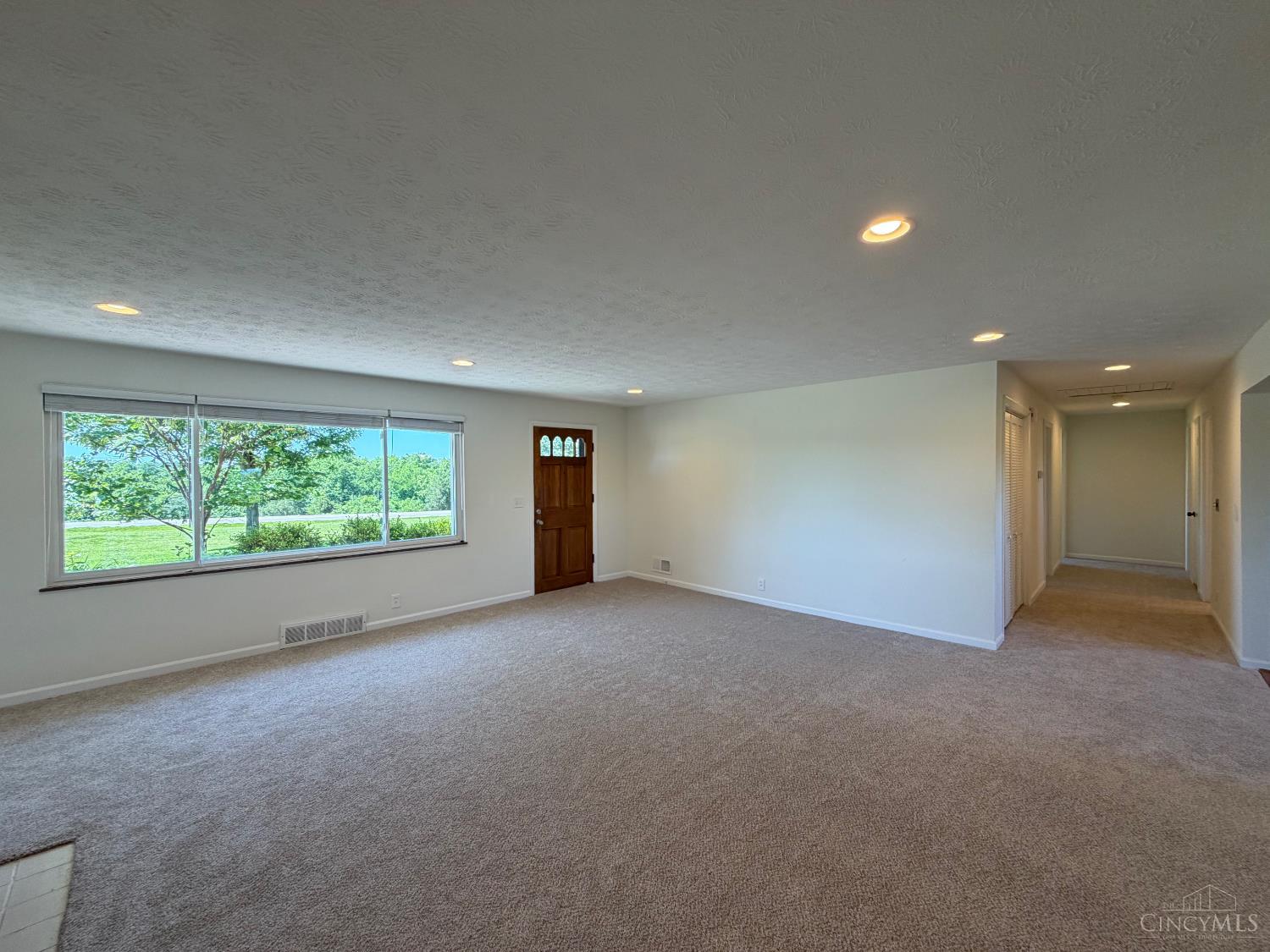 7350 Barret Road West Chester, OH 45069 - Photo 6 of 54