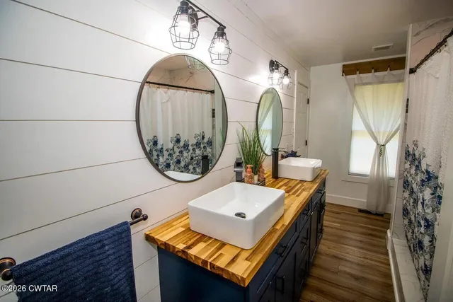 $990,000 | 2490 Old Friendship Road, Finger, TN 38334