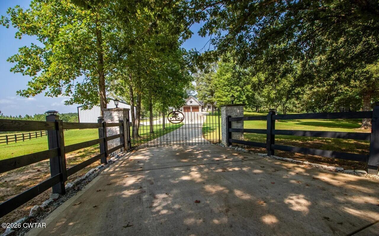 2490 Old Friendship Road Finger, TN 38334 - Photo 2 of 51 01