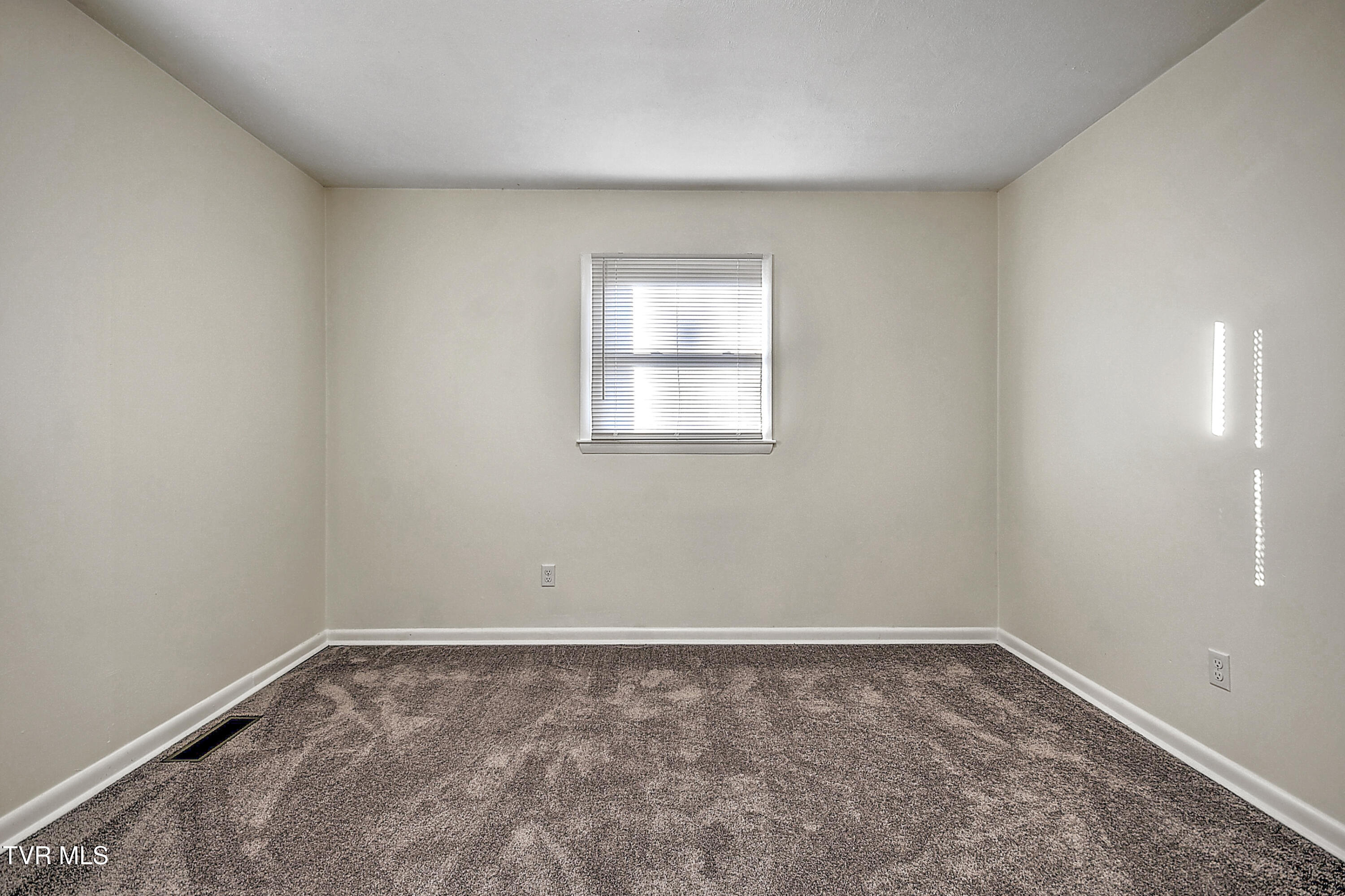 535 Debusk Road Greeneville, TN 37743 - Photo 23 of 40 535 Debusk CP-24