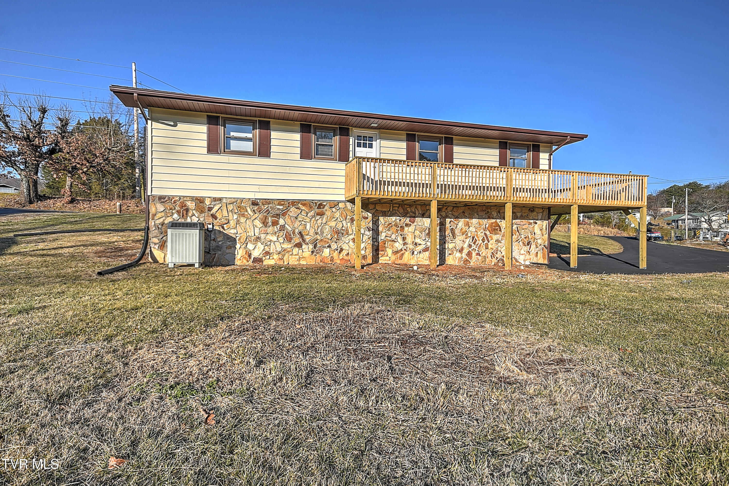 535 Debusk Road Greeneville, TN 37743 - Photo 36 of 40 535 Debusk CP-37