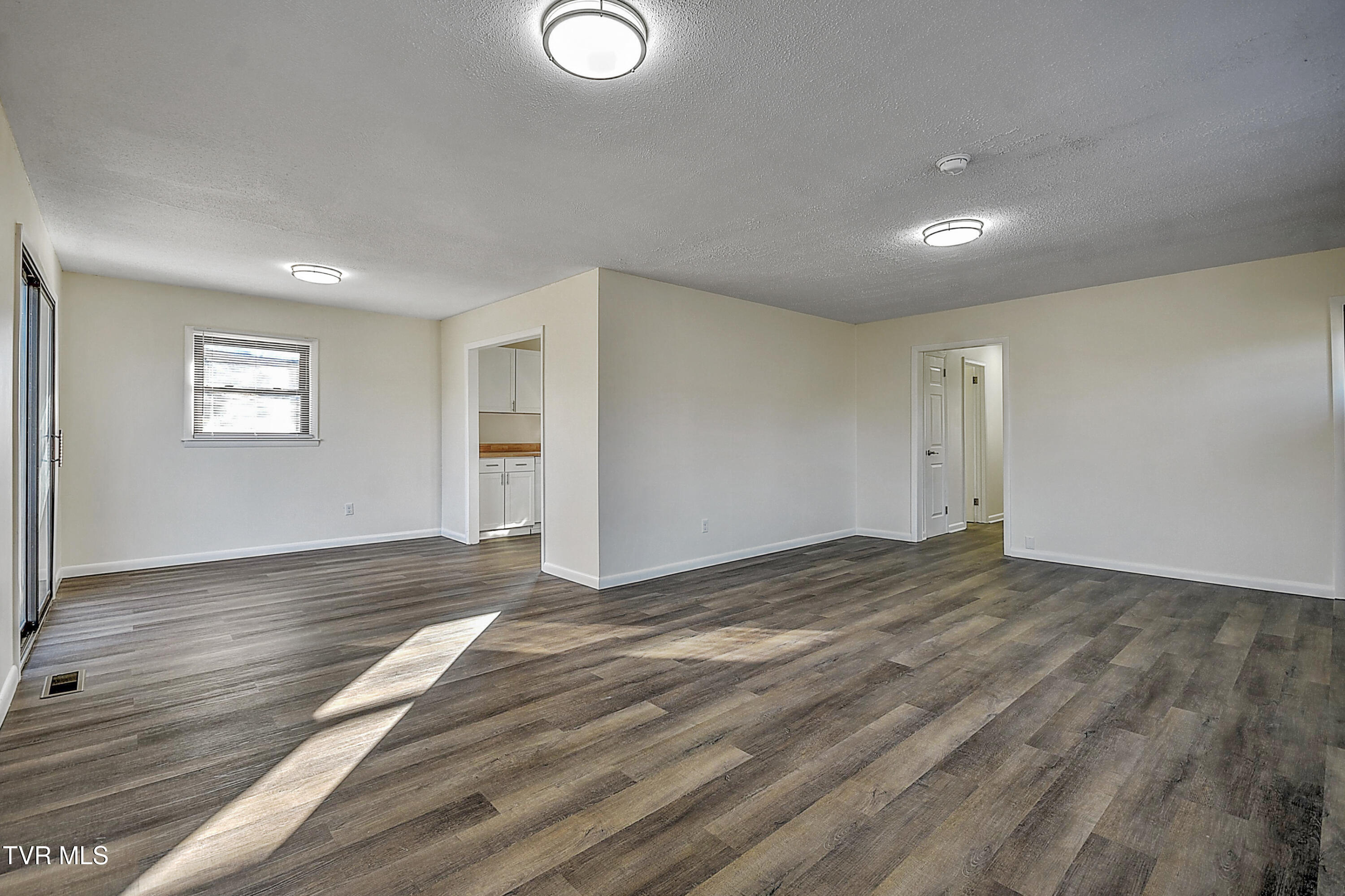 535 Debusk Road Greeneville, TN 37743 - Photo 7 of 40 535 Debusk CP-8