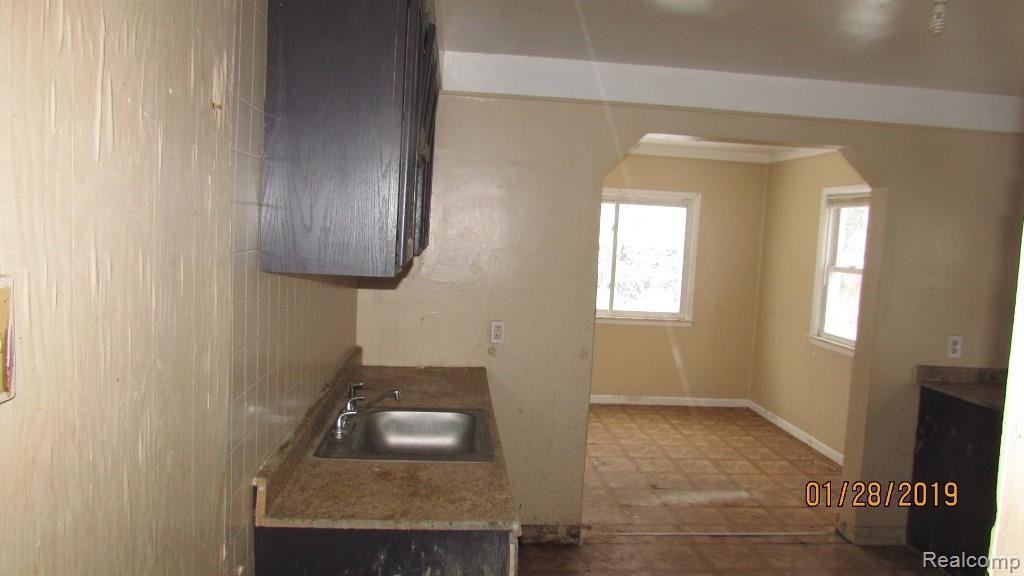 8652 Fielding Street Detroit, MI 48228 - Photo 10 of 24