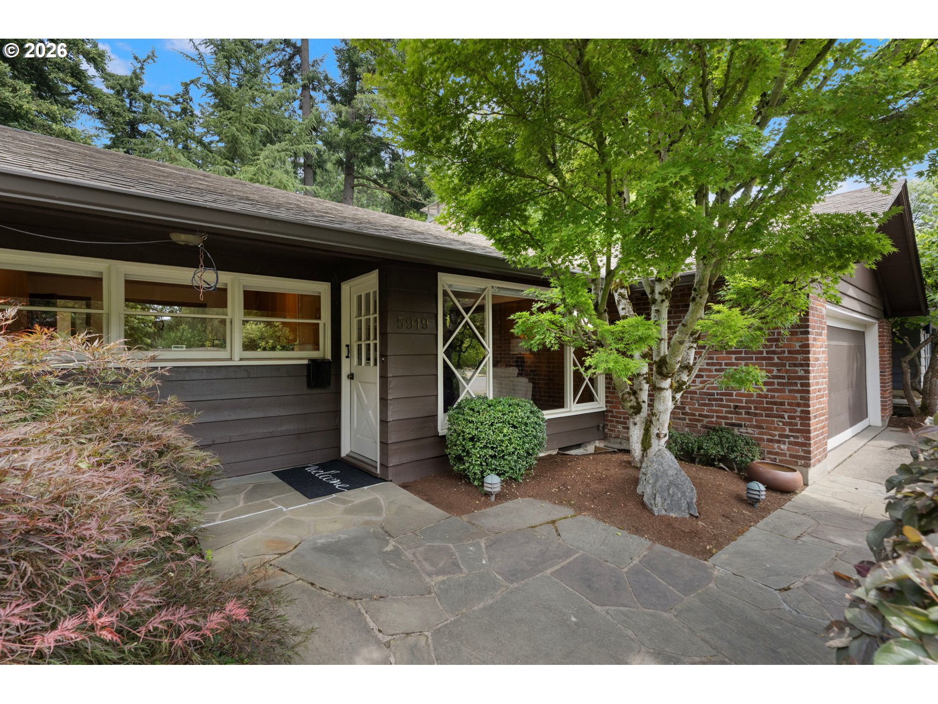 5919 Southwest Miles Street Portland, OR 97219 - Photo 2 of 33