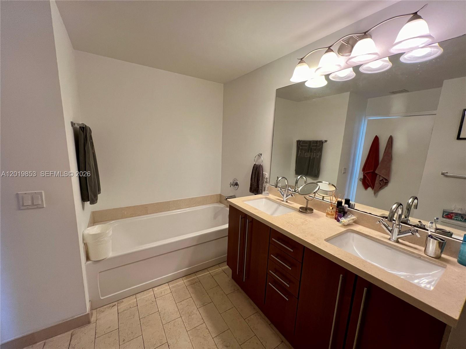 79 Southwest 12th Street, Unit 2903S Miami, FL 33130 - Photo 10 of 44