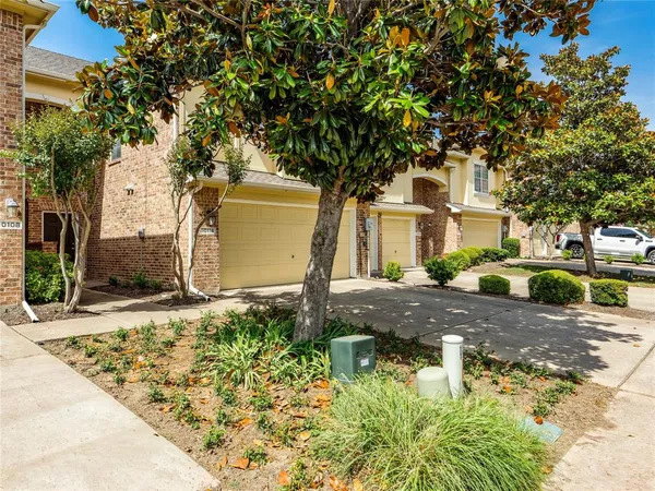 $2,250 | 10116 Wake Bridge Drive, Frisco, TX 75035