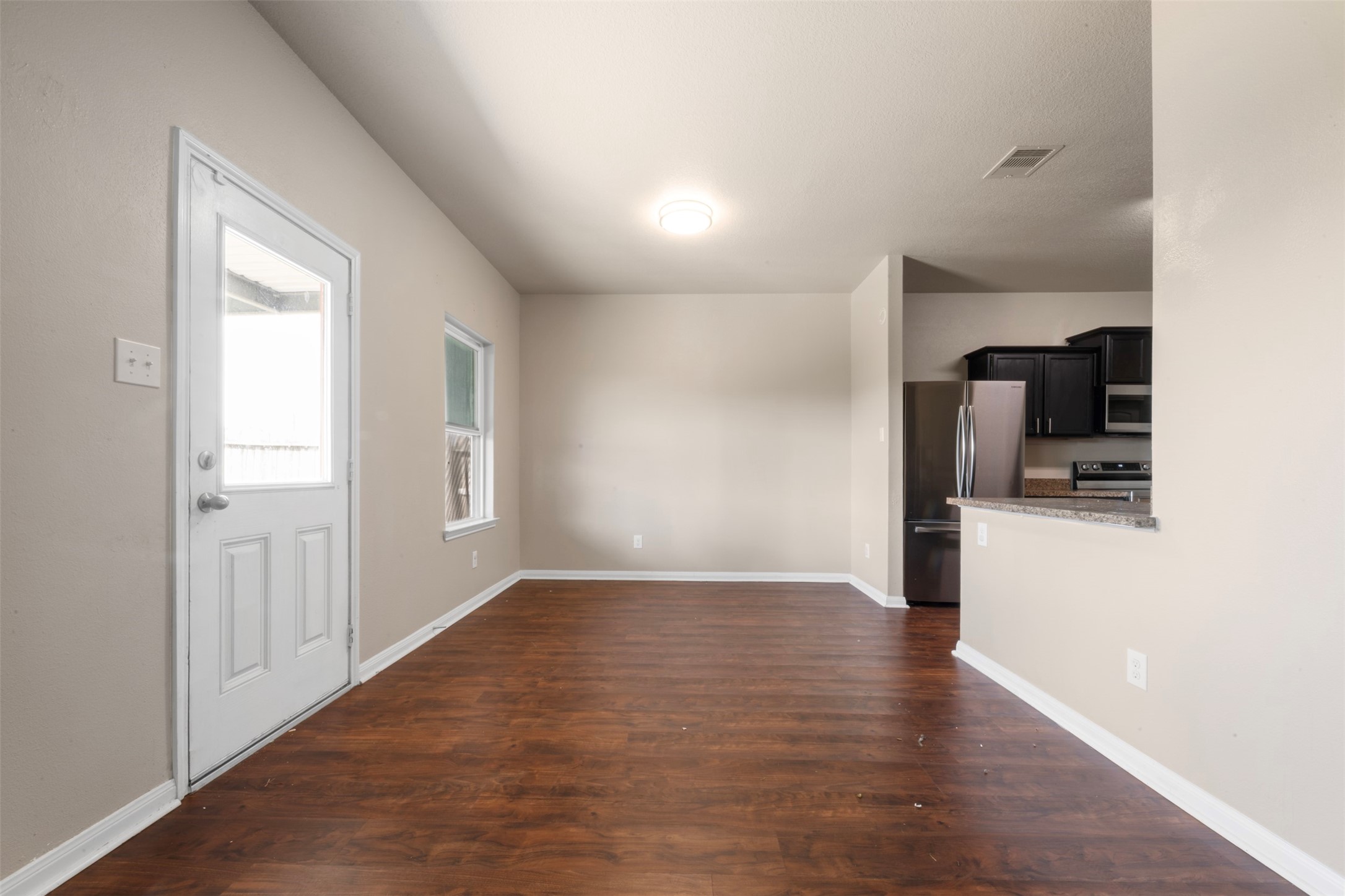 5926 Golden Cove Road Cove, TX 77523 - Photo 11 of 26 Dining space