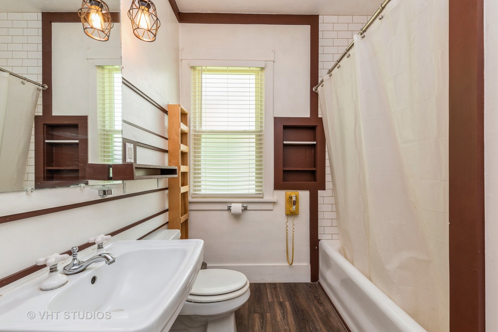 110 Harding Avenue Fox River Grove, IL 60021 - Photo 7 of 17 Gallery Image 7