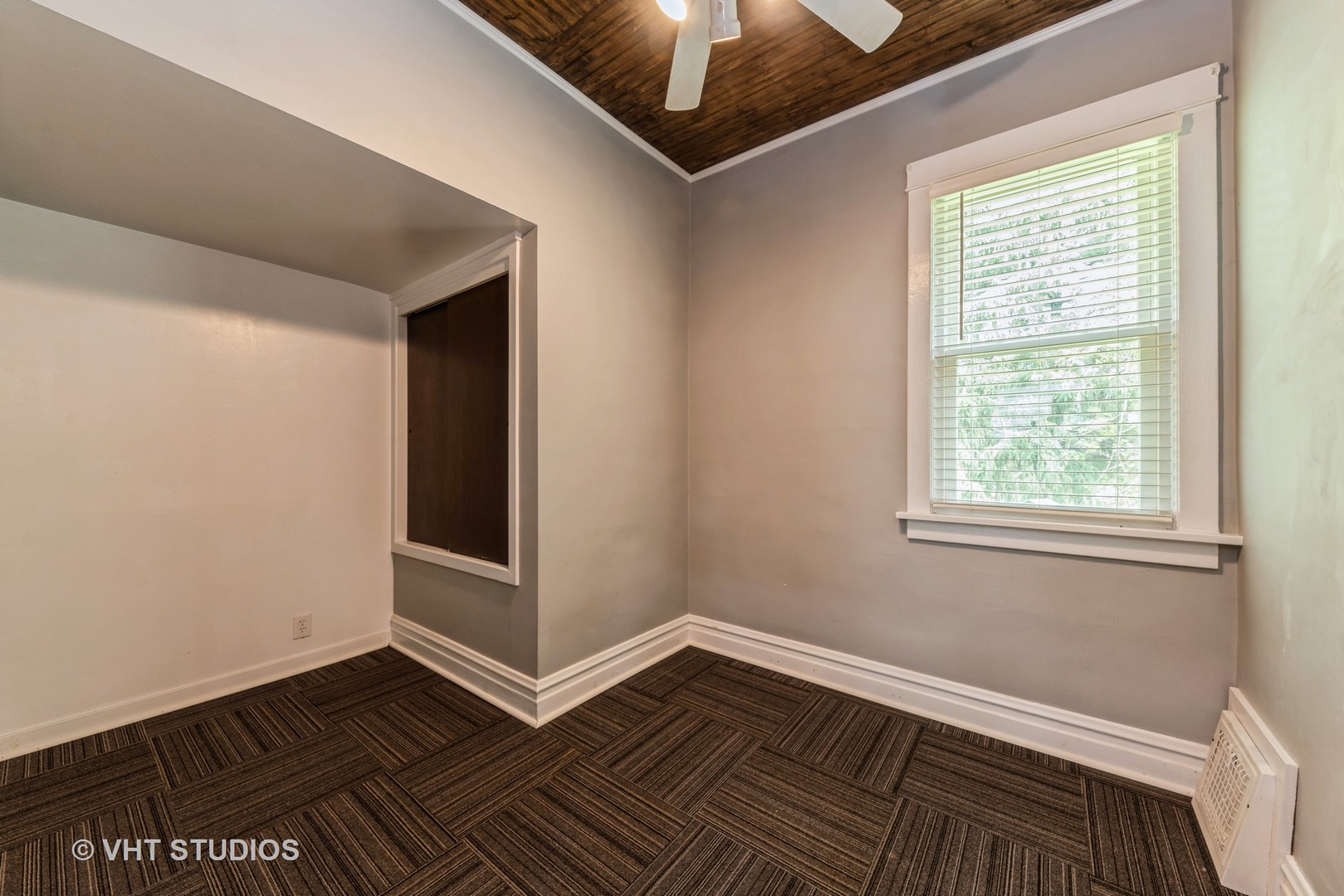 110 Harding Avenue Fox River Grove, IL 60021 - Photo 8 of 17 Gallery Image 8