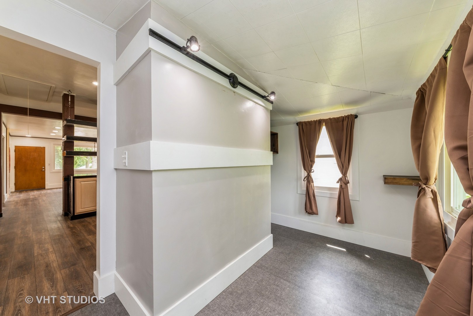 110 Harding Avenue Fox River Grove, IL 60021 - Photo 9 of 17 Gallery Image 9