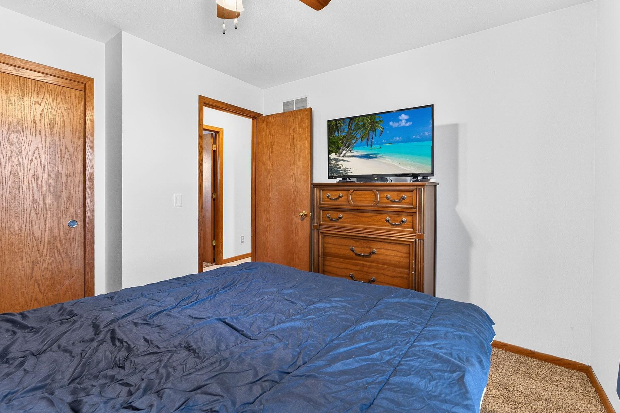 804 Fieldstone Way Watertown, WI 53094 - Photo 17 of 32 Bedroom 2