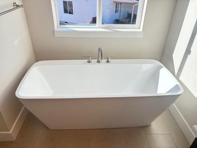 20237 Glen Vista Road Bend, OR 97703 - Photo 20 of 27 Soaking Tub