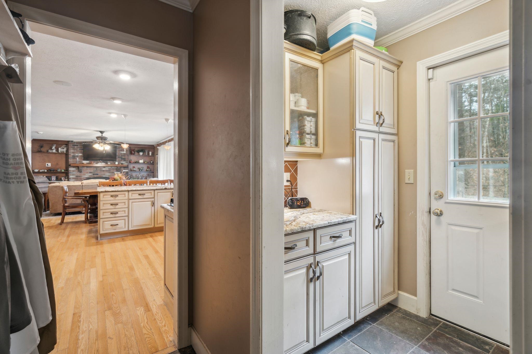 97 North Lowell Road Windham, NH 03087 - Photo 24 of 28