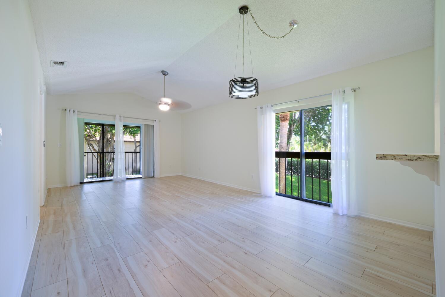 350 Club Circle, Unit 206 Boca Raton, FL 33487 - Photo 3 of 22 350 Club Cir Unit 206 Boca-large-019-015