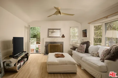 $1,495,000 | 2230 Fink Street, Los Angeles, CA 90068