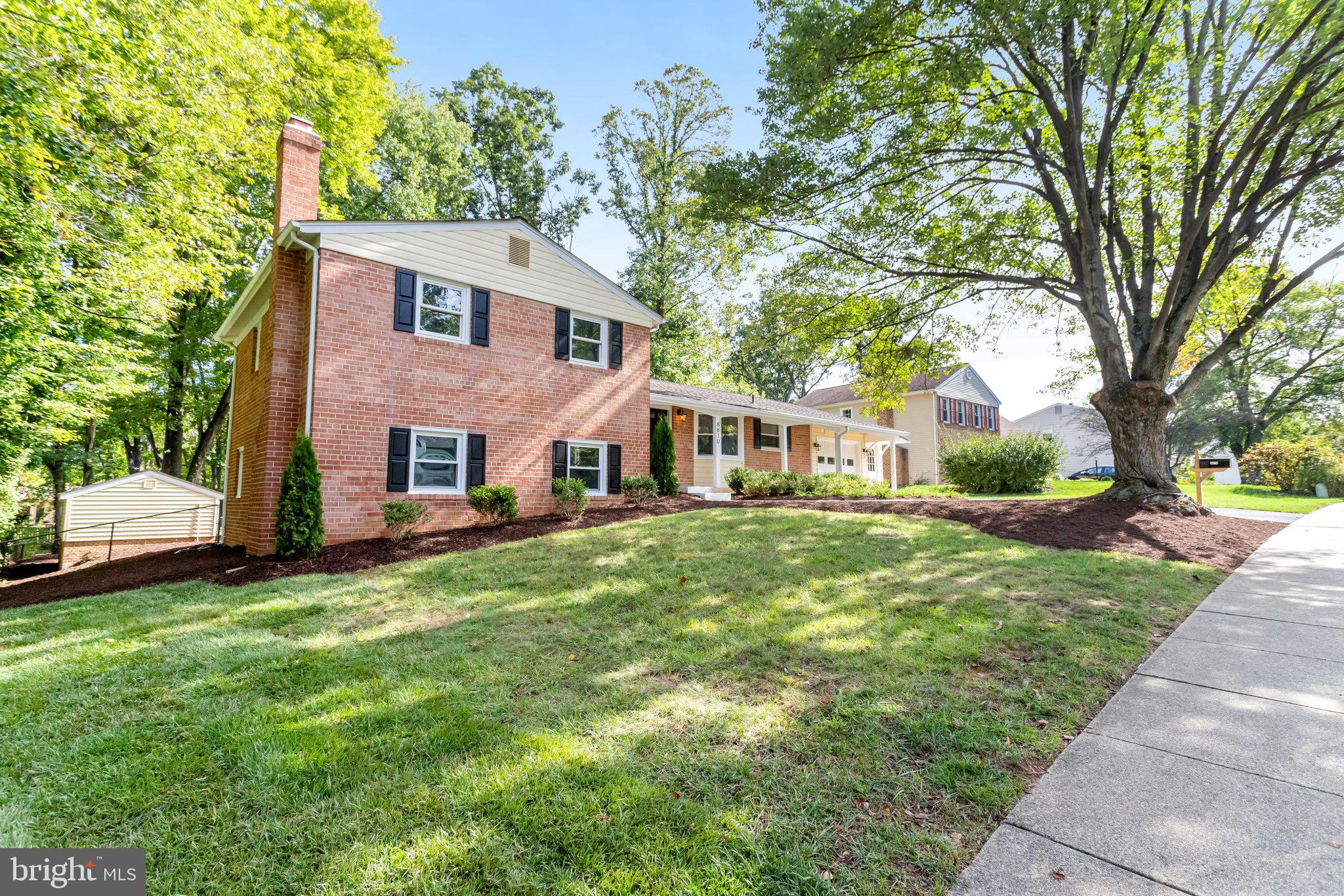 8810 Side Saddle Road Springfield, VA 22152 - Photo 8 of 74