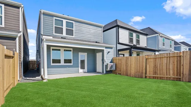 a picture of a wall with a white wall