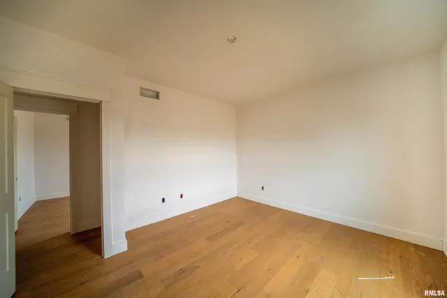 $459,000 | 1319 West Hillcrest Drive, Chillicothe, IL 61523