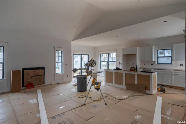 $459,000 | 1319 West Hillcrest Drive, Chillicothe, IL 61523