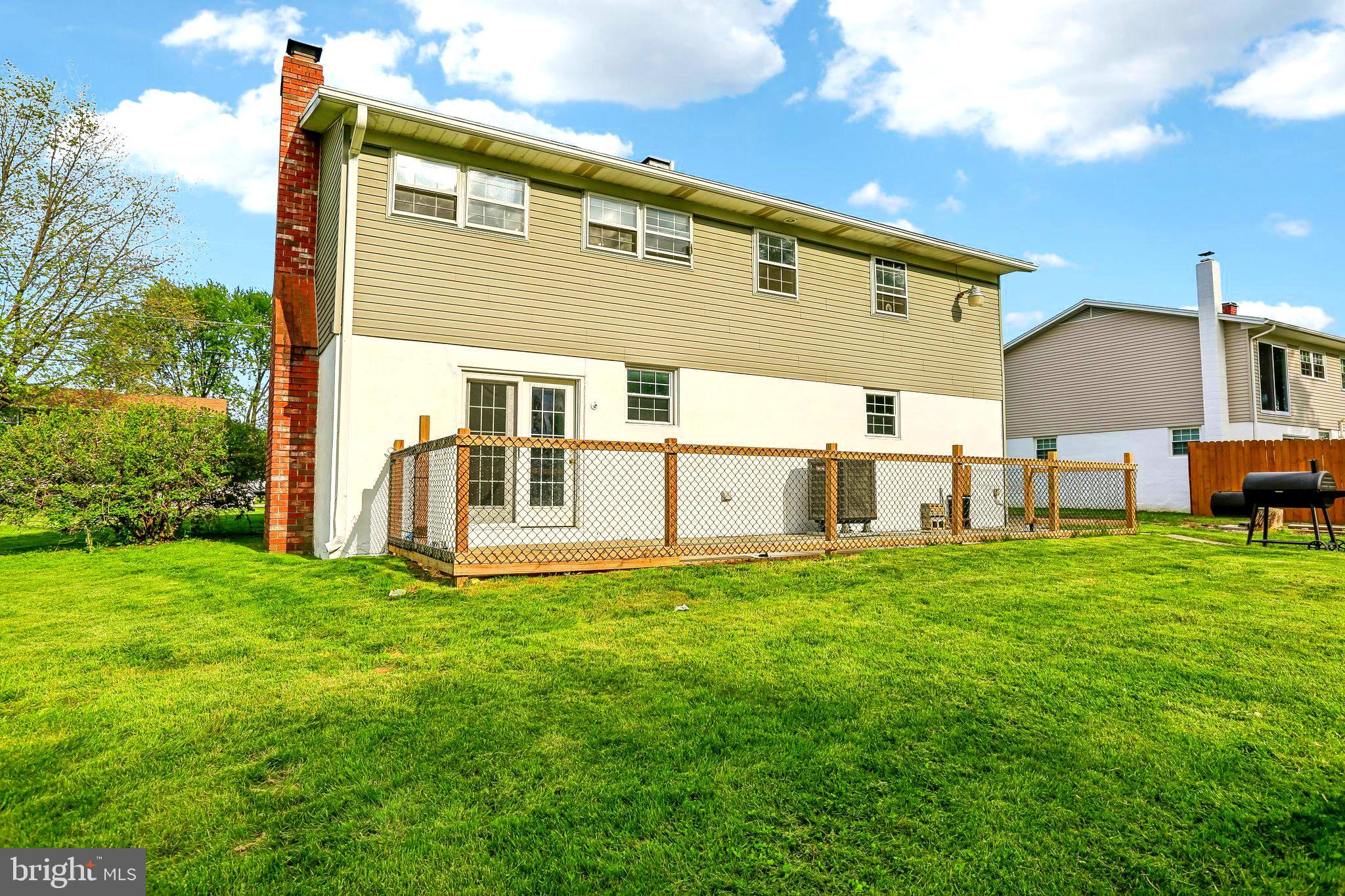 43 Scott Street Hanover, PA 17331 - Photo 3 of 31