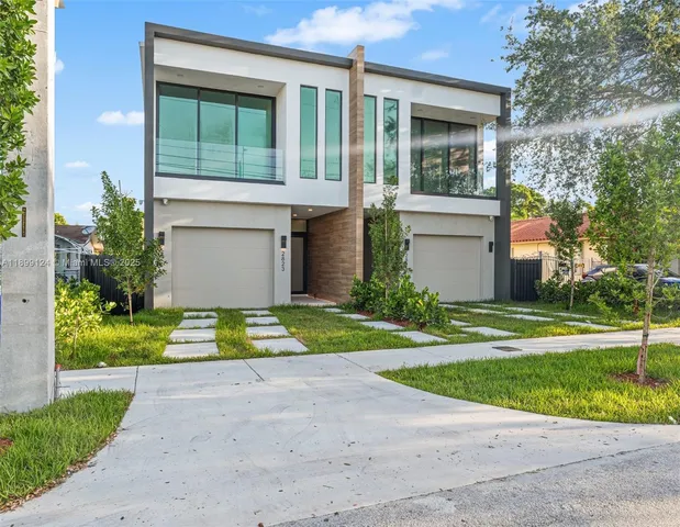 $1,599,000 | 2823 Southwest 23rd Terrace, Unit 2823, Miami, FL 33145