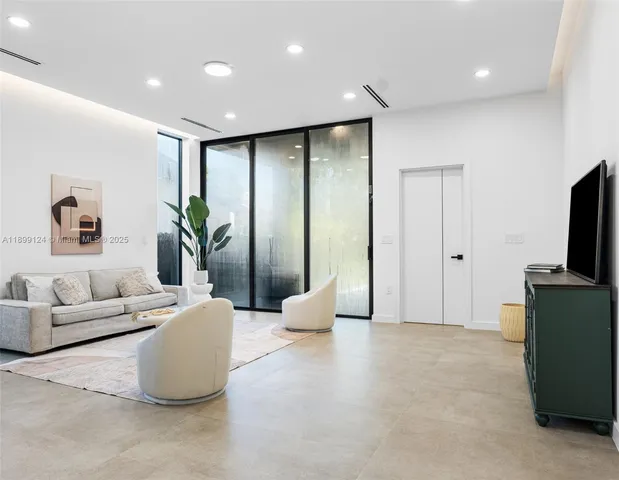 $1,599,000 | 2823 Southwest 23rd Terrace, Unit 2823, Miami, FL 33145