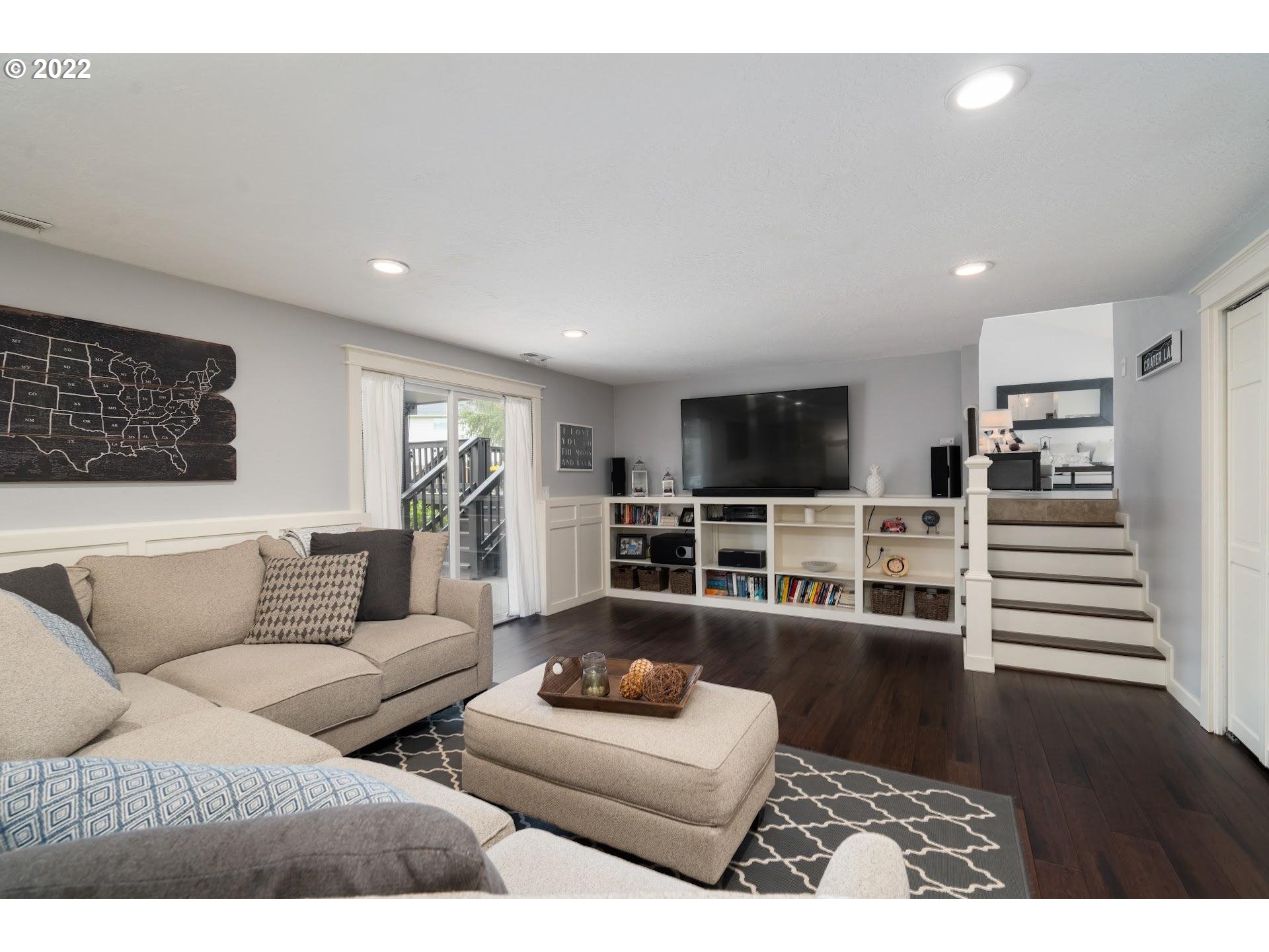 7580 Southwest Erica Place Beaverton, OR 97008 - Photo 13 of 32 Family Room