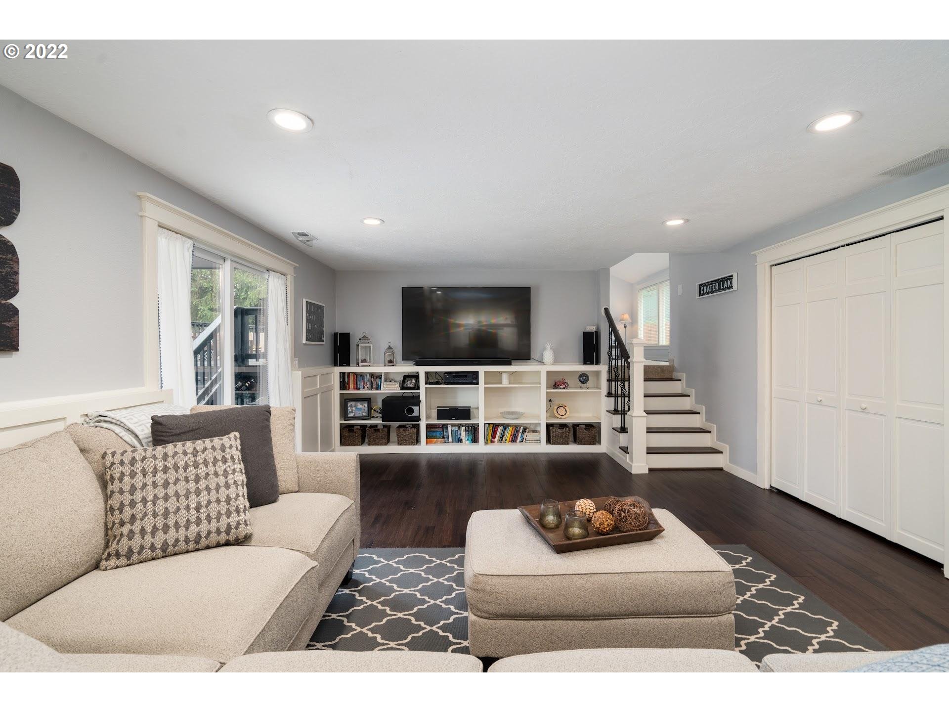 7580 Southwest Erica Place Beaverton, OR 97008 - Photo 14 of 32 Family Room
