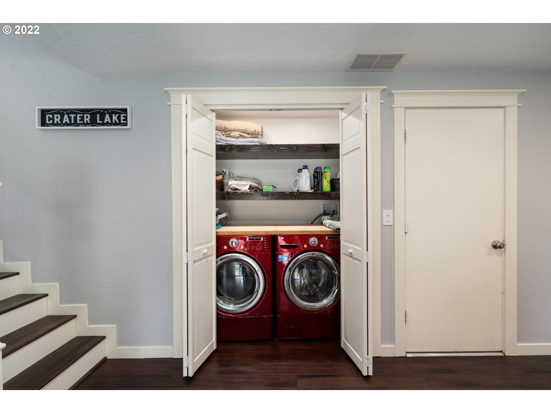 7580 Southwest Erica Place Beaverton, OR 97008 - Photo 16 of 32 Laundry