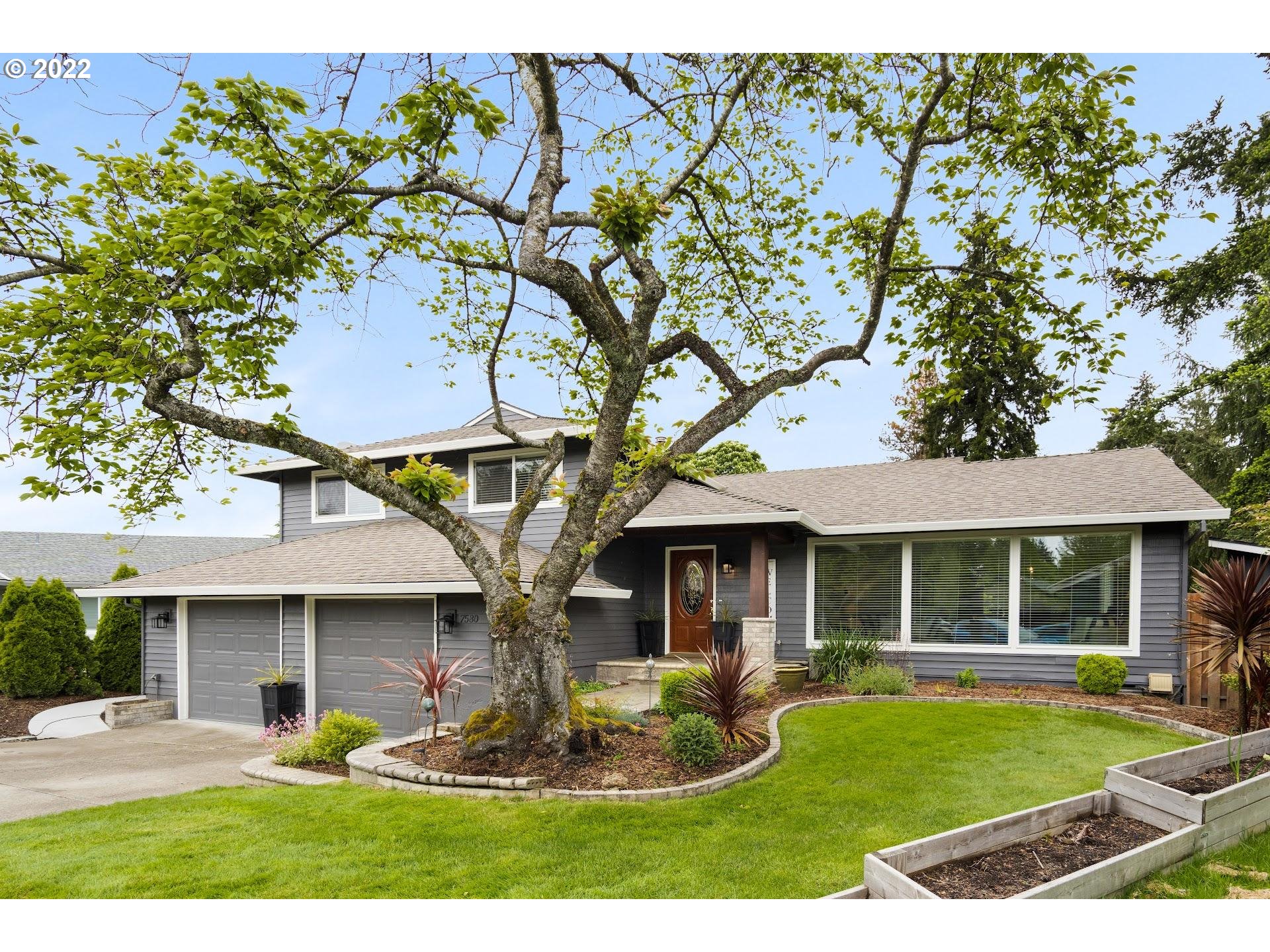 7580 Southwest Erica Place Beaverton, OR 97008 - Photo 2 of 32