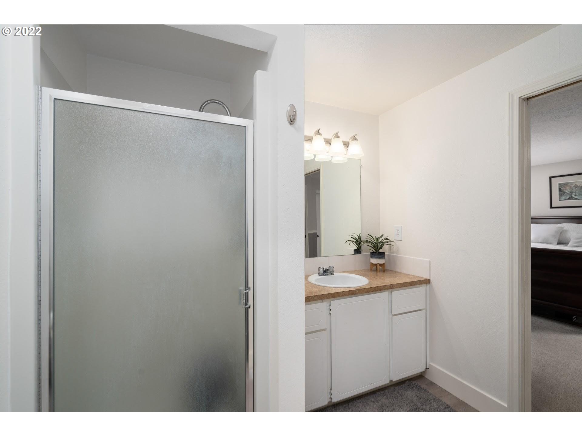 7580 Southwest Erica Place Beaverton, OR 97008 - Photo 23 of 32 Bathroom