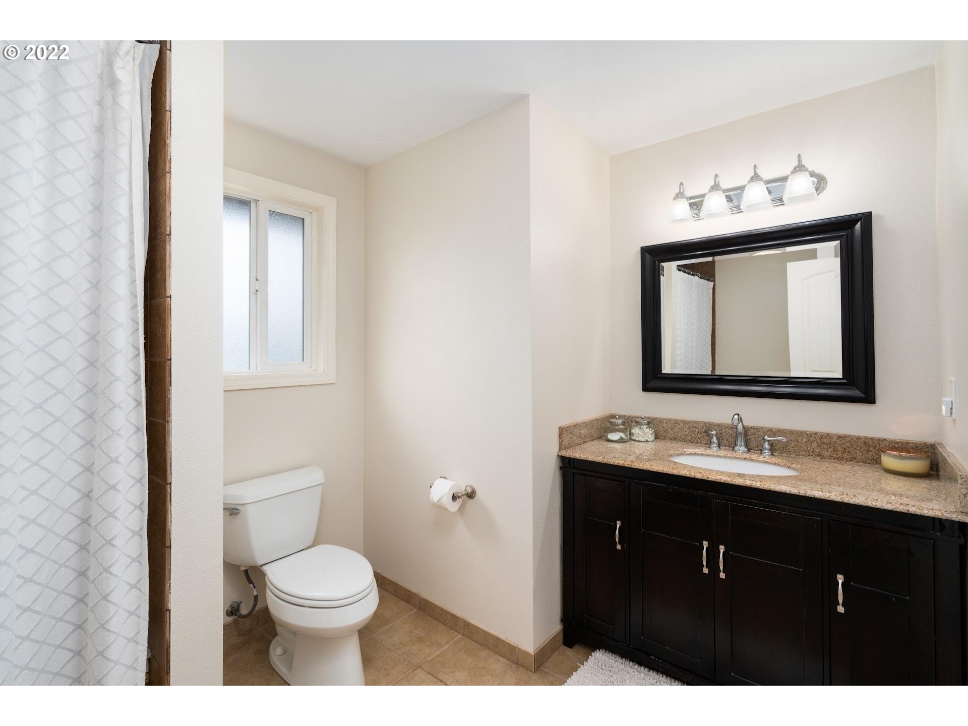 7580 Southwest Erica Place Beaverton, OR 97008 - Photo 24 of 32 Bathroom