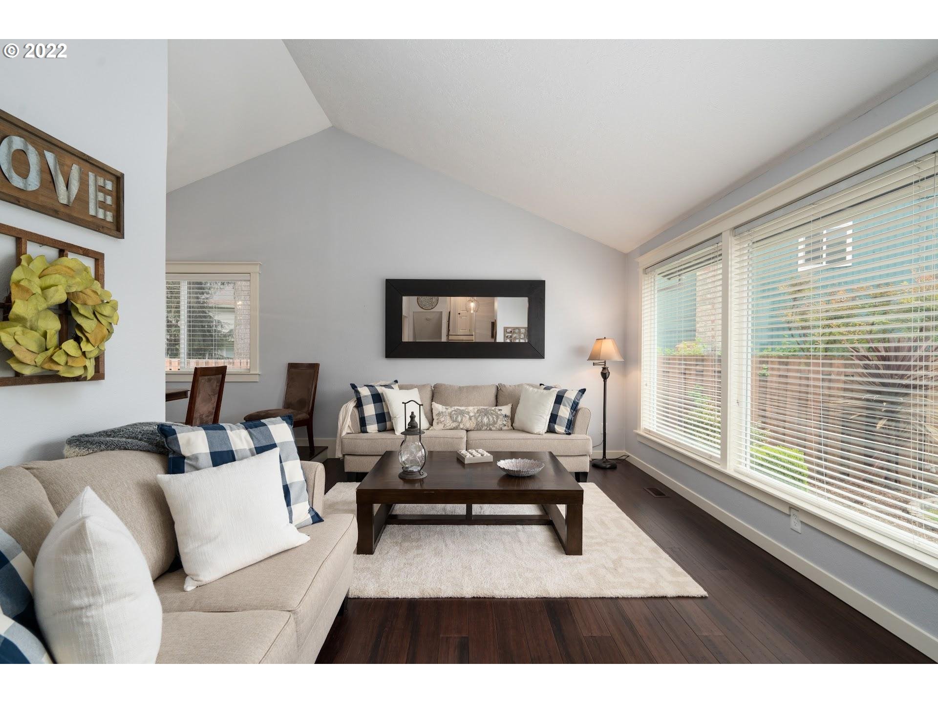 7580 Southwest Erica Place Beaverton, OR 97008 - Photo 5 of 32 Living Room