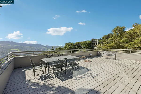$2,750,000 | 319 Tappan Terrace, Orinda, CA 94563