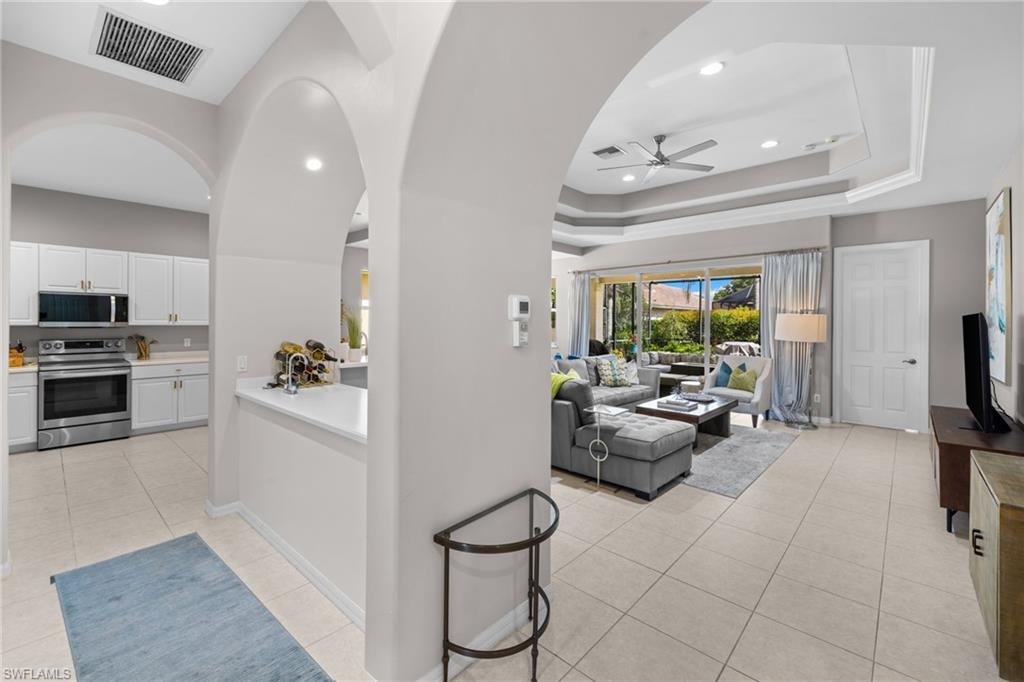 4208 Hampton Lane Naples, FL 34119 - Photo 10 of 48