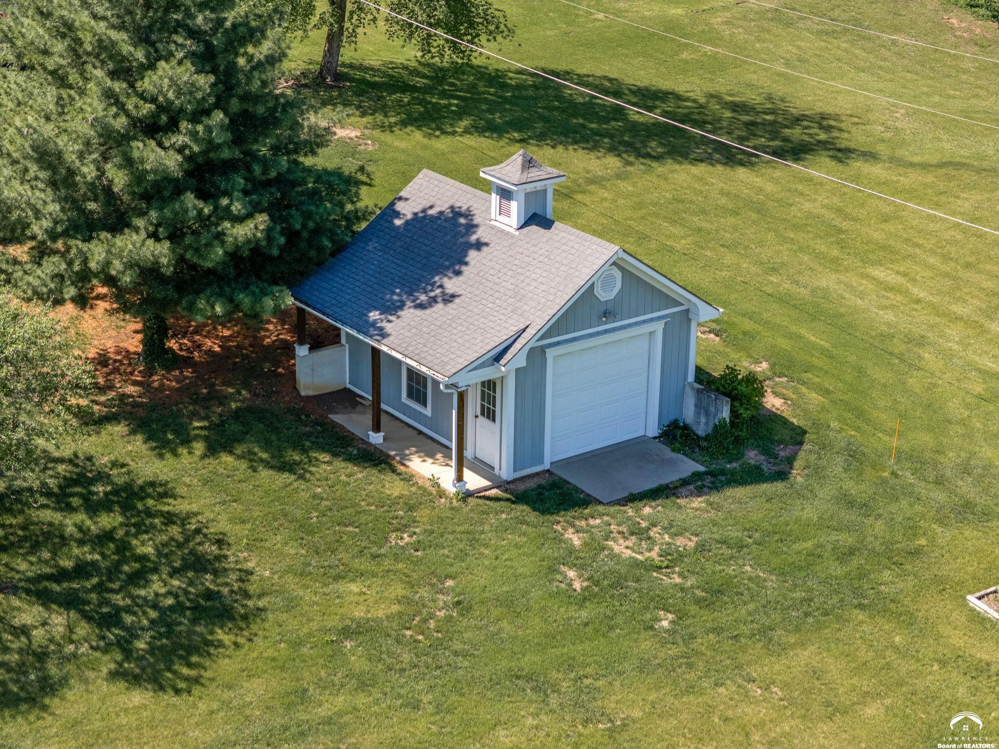 928 East 1279th Road Lawrence, KS 66047 - Photo 16 of 81