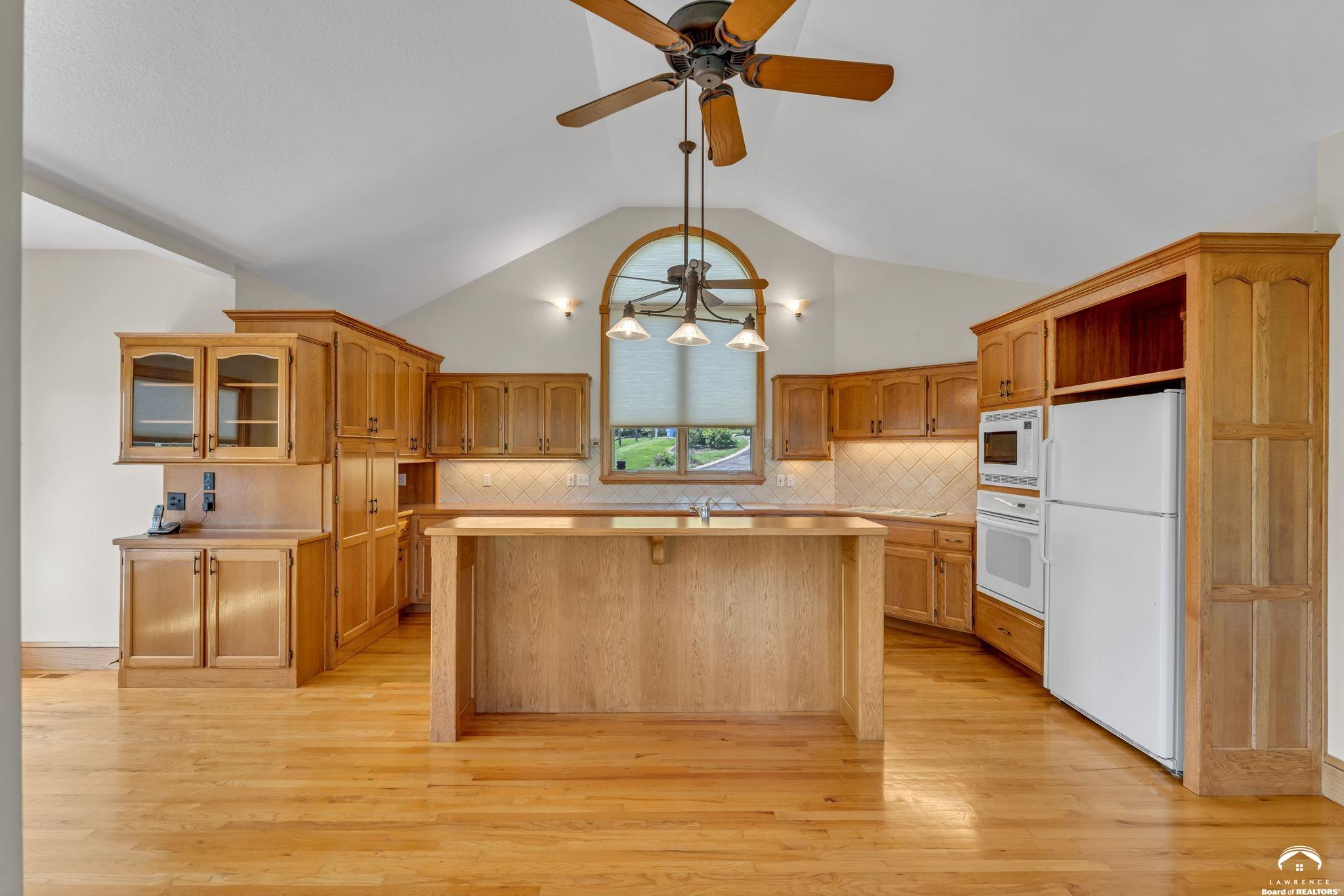 928 East 1279th Road Lawrence, KS 66047 - Photo 38 of 81