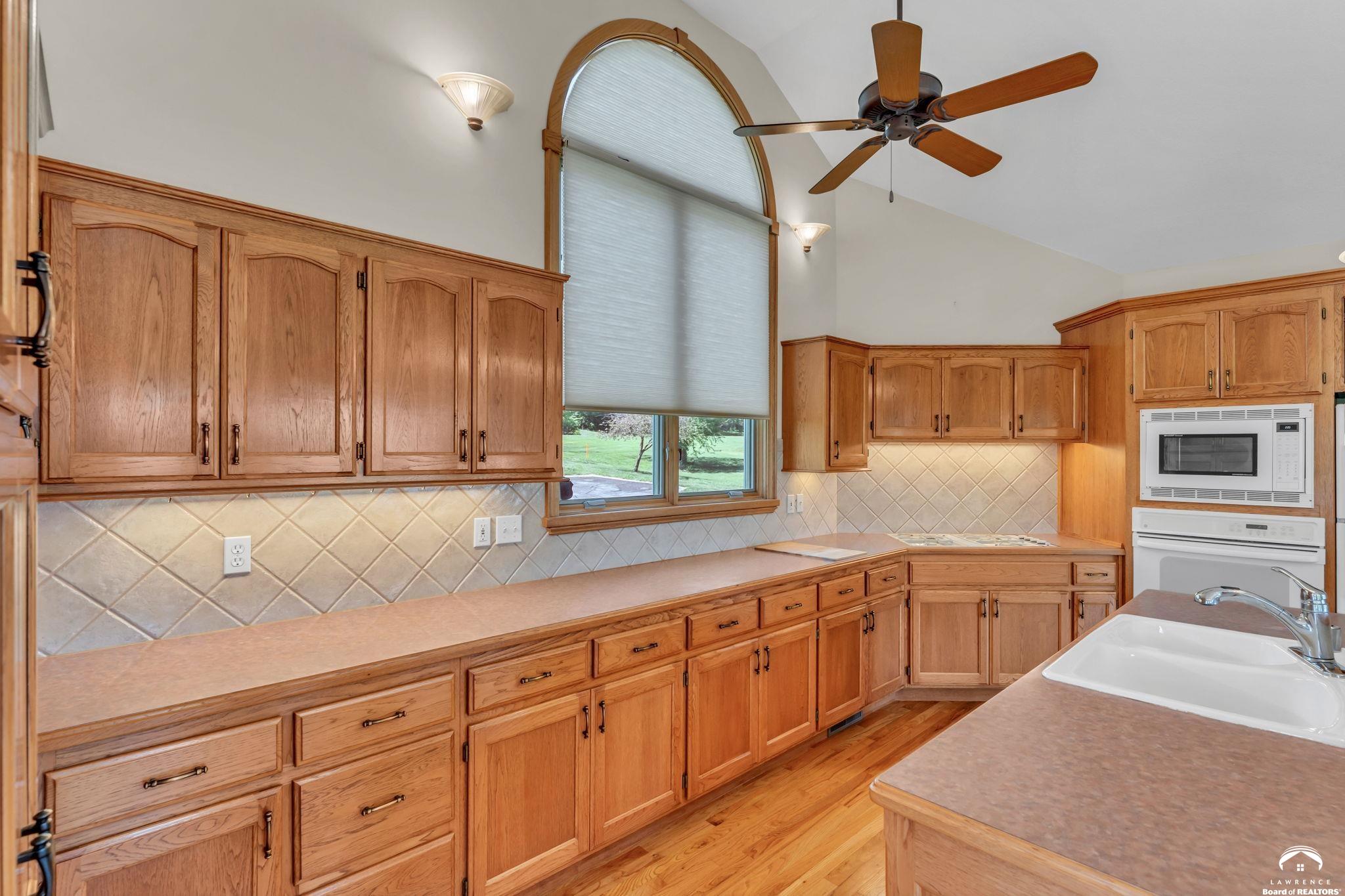 928 East 1279th Road Lawrence, KS 66047 - Photo 40 of 81