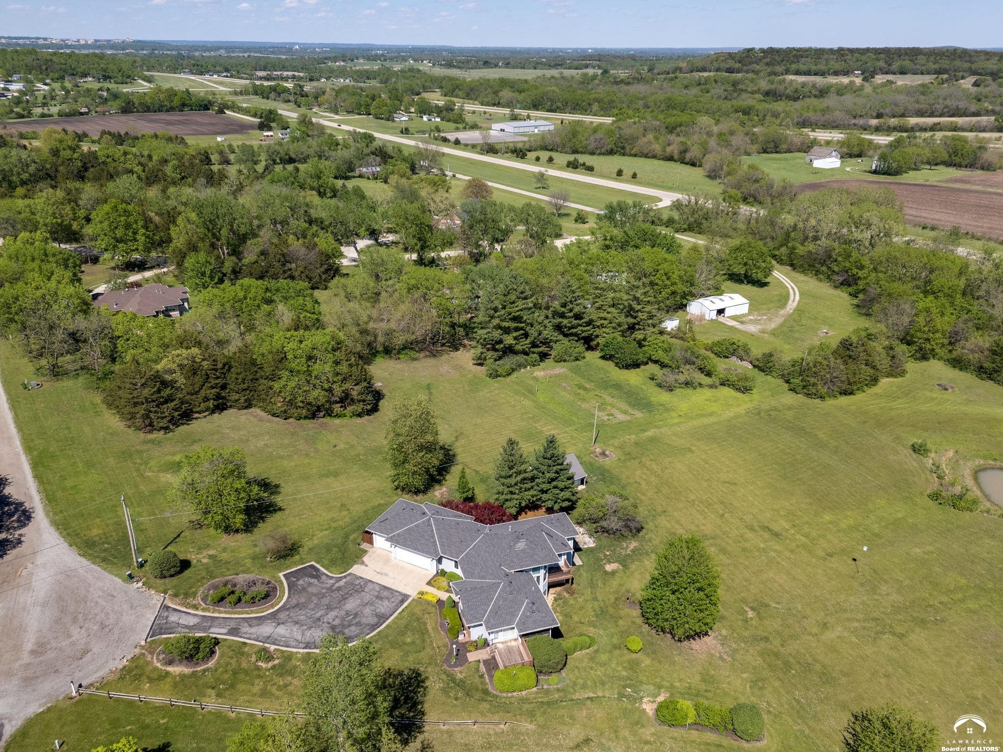 928 East 1279th Road Lawrence, KS 66047 - Photo 4 of 81