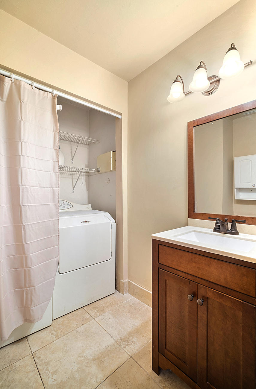 9350 Ketay Circle Boca Raton, FL 33428 - Photo 5 of 32 Power Room/Laundry Room